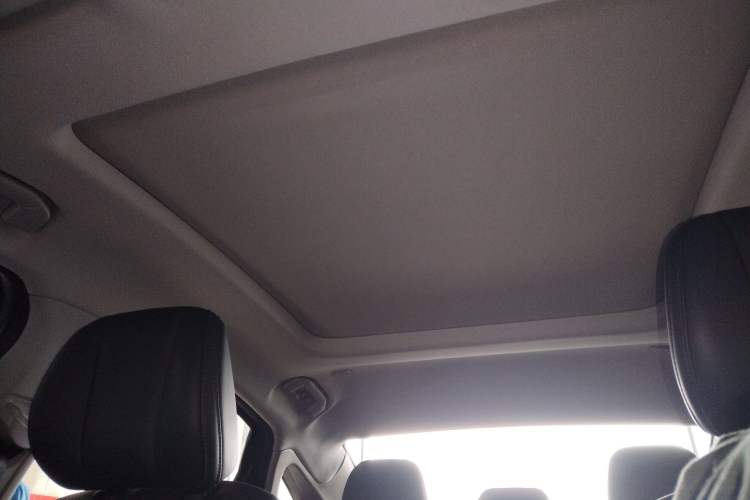 Used Chery Fengyun A8L 2025 1.5 TGDI 145 km Luxury Version Headliner