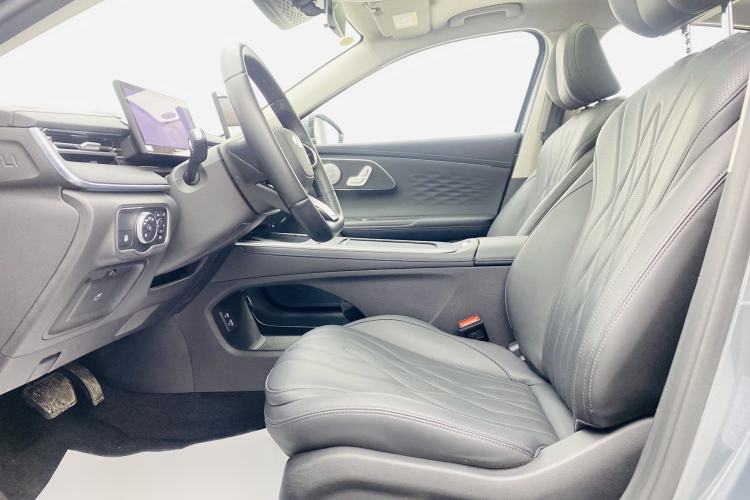 Used Chery Fengyun A8L 2025 1.5 TGDI 145 km Luxury Version Interior 2