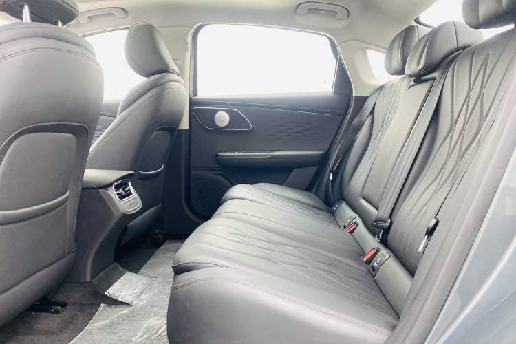 Used Chery Fengyun A8L 2025 1.5 TGDI 145 km Luxury Version Interior 4