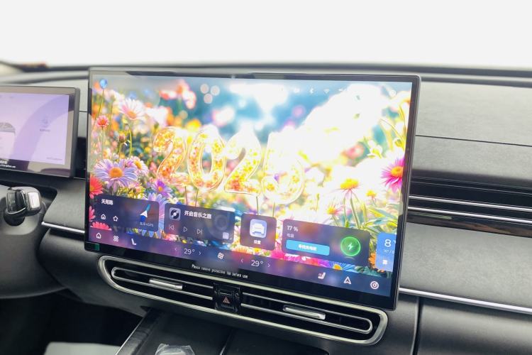 Used Chery Fengyun A8L 2025 1.5 TGDI 145 km Luxury Version Interior 7