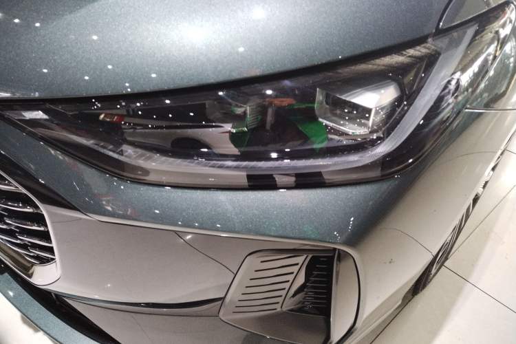 Used Chery Fengyun A8L 2025 1.5 TGDI 145 km Luxury Version Left Front Headlight