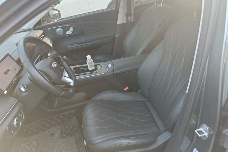 Used Chery Fengyun A8L 2025 1.5 TGDI 145 km Luxury Version Left Front Seat