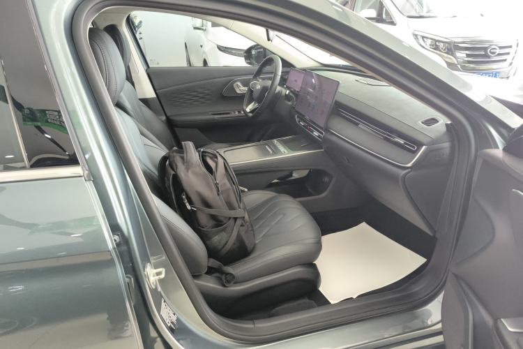 Used Chery Fengyun A8L 2025 1.5 TGDI 145 km Luxury Version Right Front Seat