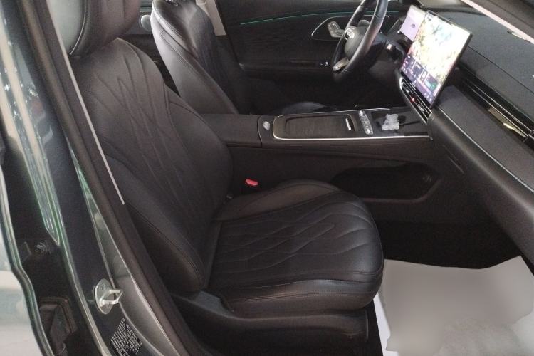 Used Chery Fengyun A8L 2025 1.5 TGDI 145 km Luxury Version Right Front Seat