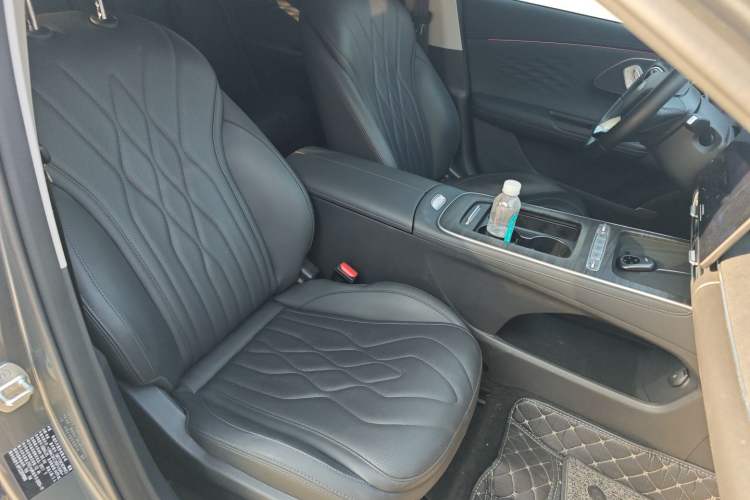 Used Chery Fengyun A8L 2025 1.5 TGDI 145 km Luxury Version Right Front Seat