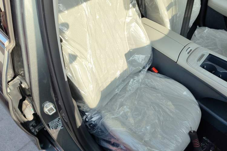 Used Chery Fengyun A8L 2025 1.5 TGDI 145 km Comfort Version Right Front Seat