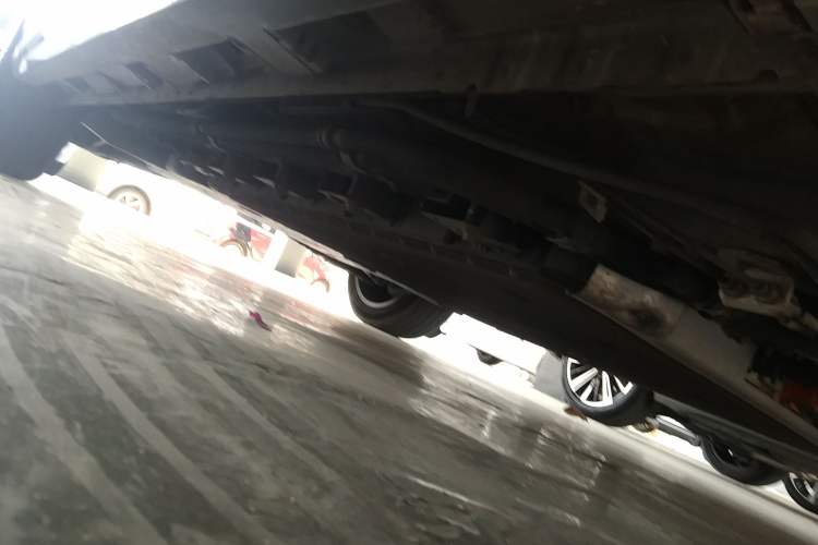 Used Chery Fengyun A8L 2025 1.5 TGDI 145 km Luxury Version Right Side Sill