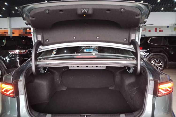 Used Chery Fengyun A8L 2025 1.5 TGDI 145 km Luxury Version Trunk