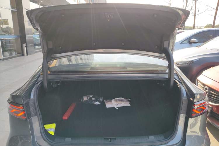 Used Chery Fengyun A8L 2025 1.5 TGDI 145 km Comfort Version Trunk