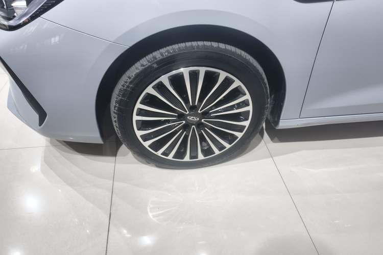 Used Chery Fengyun A8L 2025 1.5 TGDI 145 km Luxury Version Exterior 7