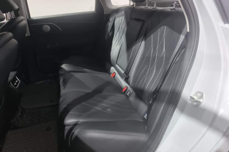 Used Chery Fengyun A8L 2025 1.5 TGDI 145 km Luxury Version Interior 4