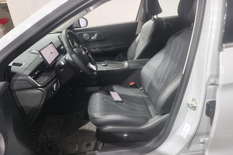 Used Chery Fengyun A8L 2025 1.5 TGDI 145 km Luxury Version Left Front Seat