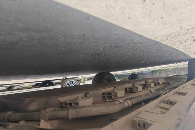 Used Chery Fengyun A8 2024 127 Long-Range Version Comfort Edition Chassis Front Right