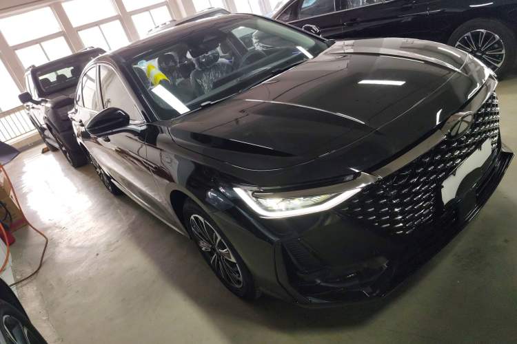 Used Chery Fengyun A8 2024 127 Yufeng Edition Front Right 45 Deg