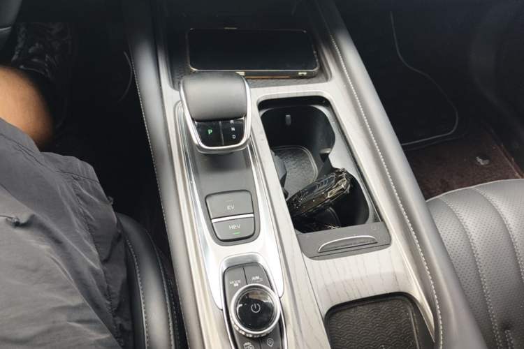 Used Chery Fengyun A8 2024 127 Long-Range Version Comfort Edition Gear Lever