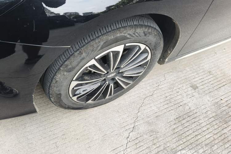 Used Chery Fengyun A8 2024 127 Long-Range Version Comfort Edition Left Front Wheel Hub