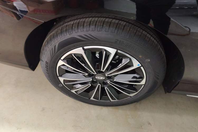 Used Chery Fengyun A8 2024 127 Yufeng Edition Right Rear Wheel Hub