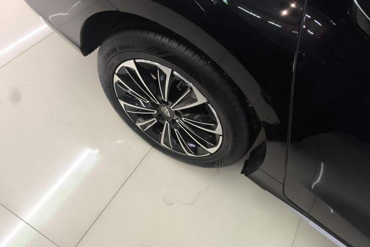 Used Chery Fengyun A8 2024 127 Chasing the Wind Edition Right Rear Wheel Hub