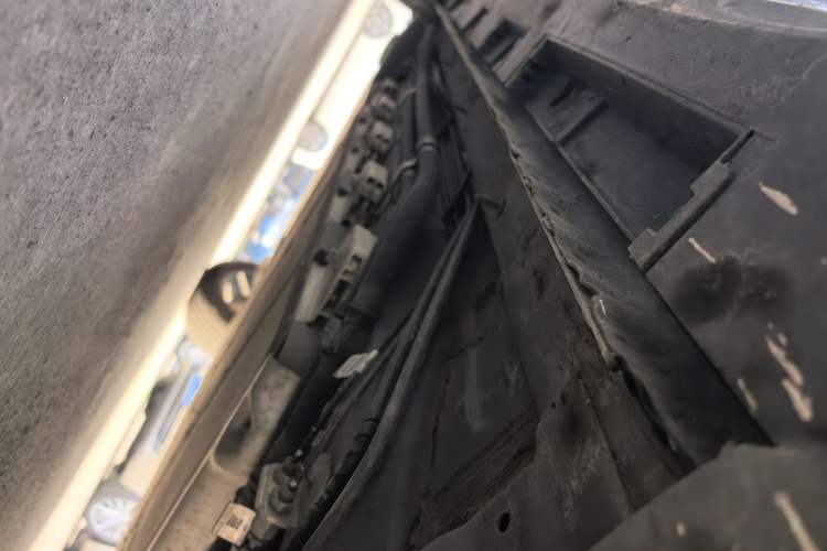 Used Chery Fengyun A8 2024 127 Yufeng Edition Right Side Sill