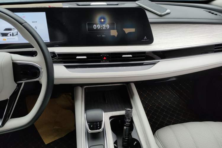 Used Chery Fengyun A8 2024 127 Far Voyage Luxury Edition Audio And AC Panel