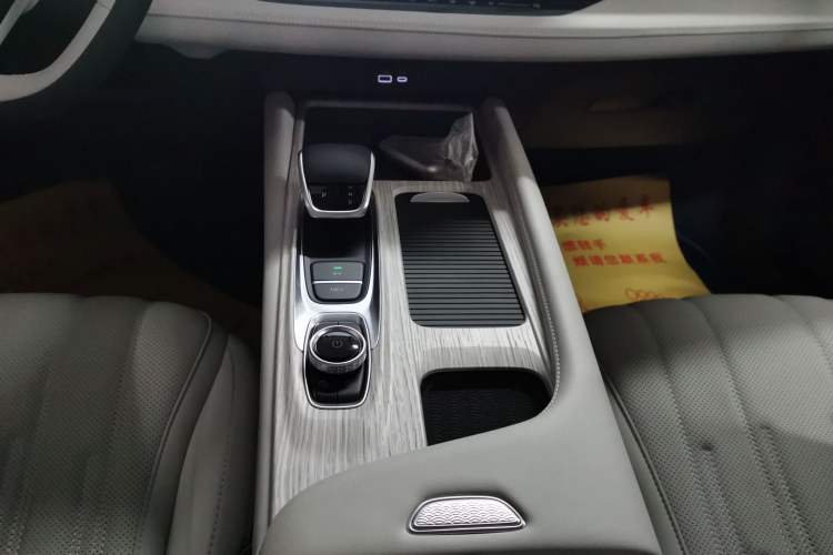 Used Chery Fengyun A8 2024 127 Chasing the Wind Edition Gear Lever