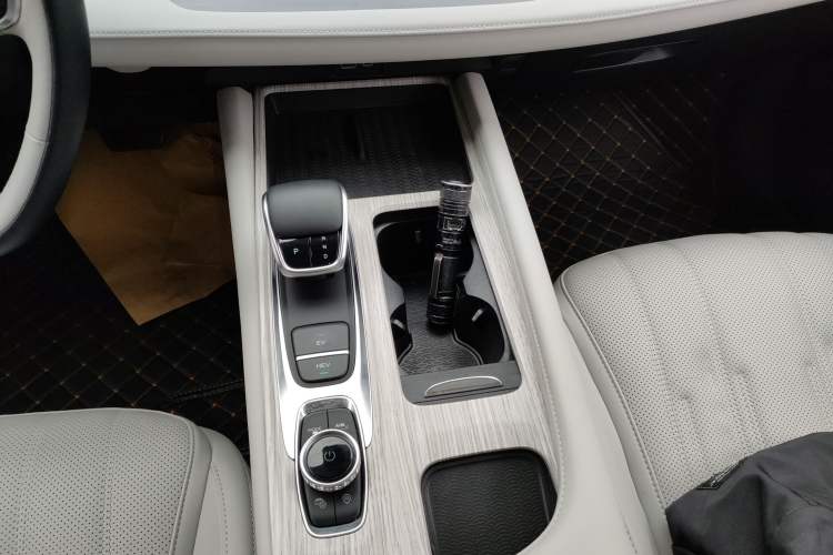 Used Chery Fengyun A8 2024 127 Far Voyage Luxury Edition Gear Lever