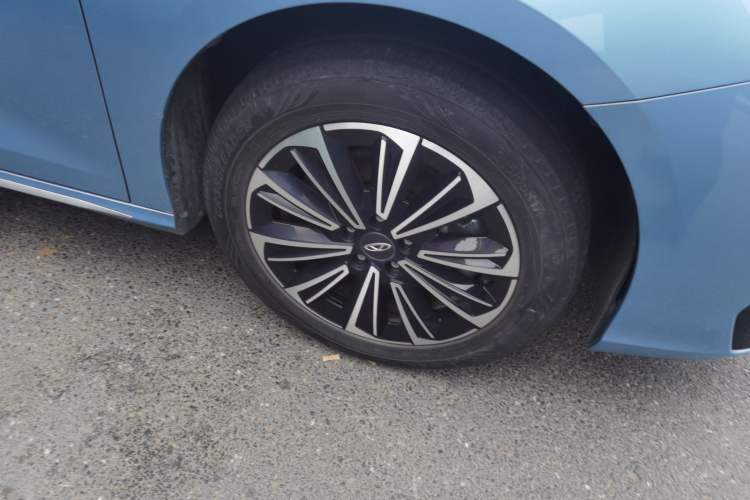 Used Chery Fengyun A8 2024 127 Yufeng Edition Right Front Wheel Hub