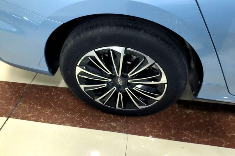 Used Chery Fengyun A8 2024 127 Yufeng Edition Right Rear Wheel Hub