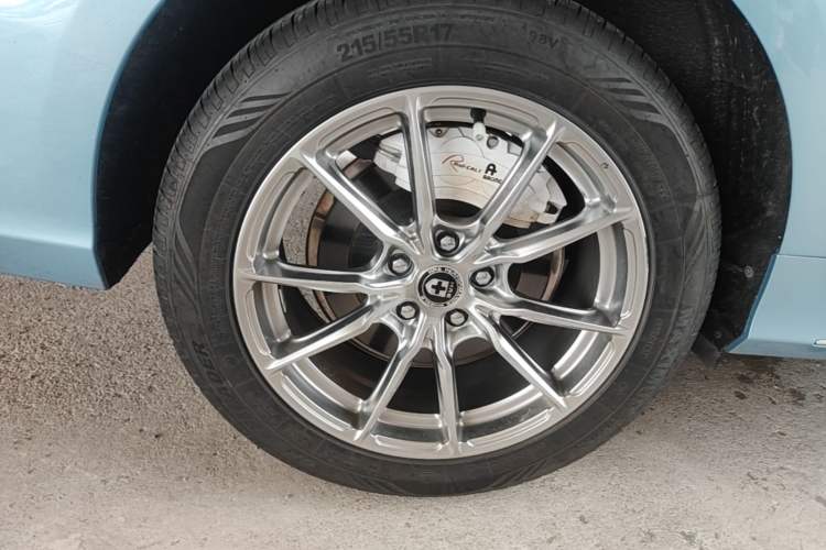 Used Chery Fengyun A8 2024 127 Chasing the Wind Edition Right Rear Wheel Hub