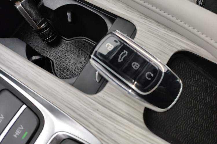 Used Chery Fengyun A8 2024 127 Far Voyage Luxury Edition Vehicle Key
