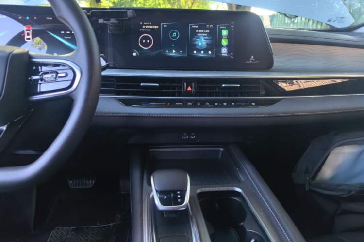 Used Chery Fengyun A8 2024 127 Long-Distance Edition Standard Version Audio And AC Panel