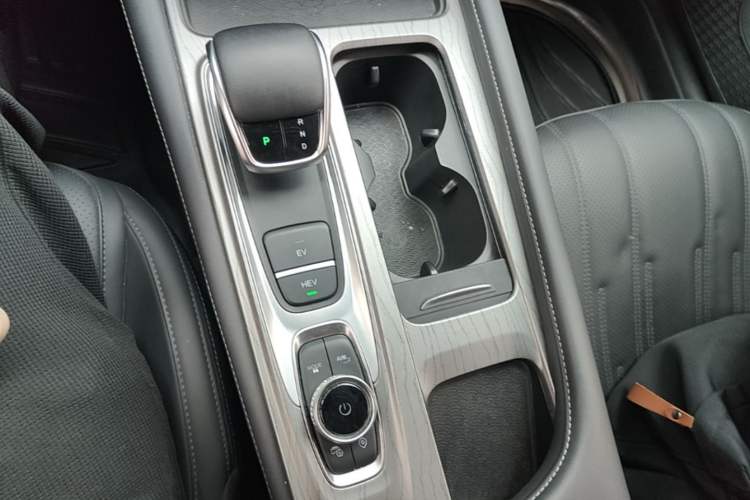 Used Chery Fengyun A8 2024 127 Chasing the Wind Edition Gear Lever