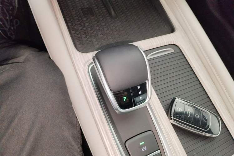 Used Chery Fengyun A8 2024 127 Long-Range Version Comfort Edition Gear Lever