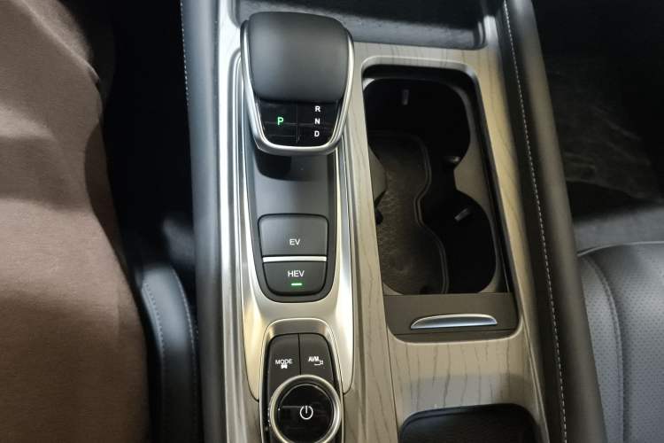 Used Chery Fengyun A8 2024 127 Yufeng Edition Gear Lever