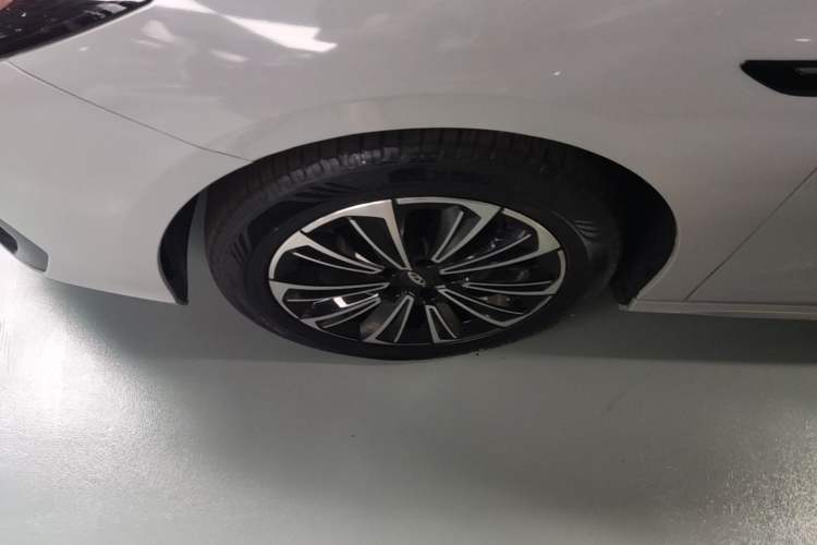 Used Chery Fengyun A8 2024 127 Yufeng Edition Left Front Wheel Hub