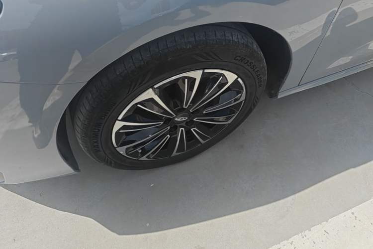 Used Chery Fengyun A8 2024 127 Chasing the Wind Edition Left Front Wheel Hub