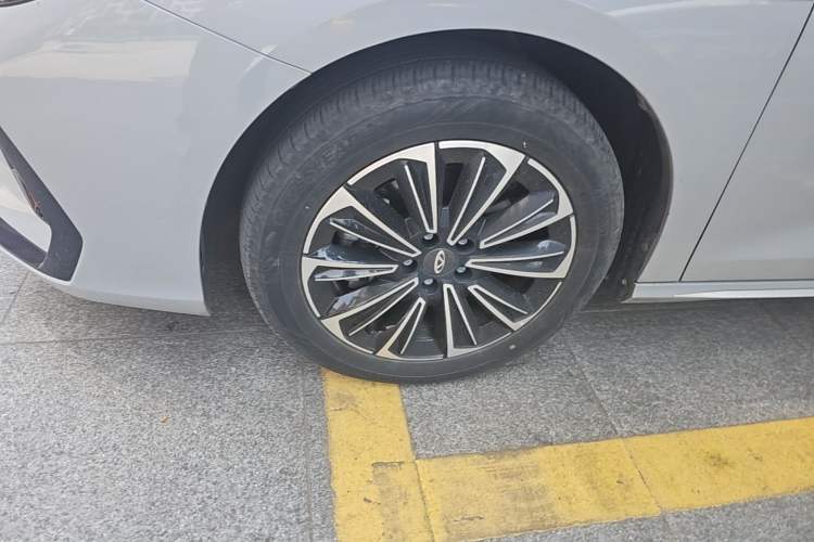 Used Chery Fengyun A8 2024 127 Yufeng Edition Left Front Wheel Hub