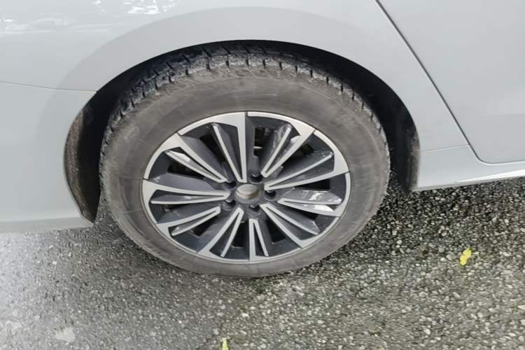 Used Chery Fengyun A8 2024 127 Yufeng Edition Right Rear Wheel Hub