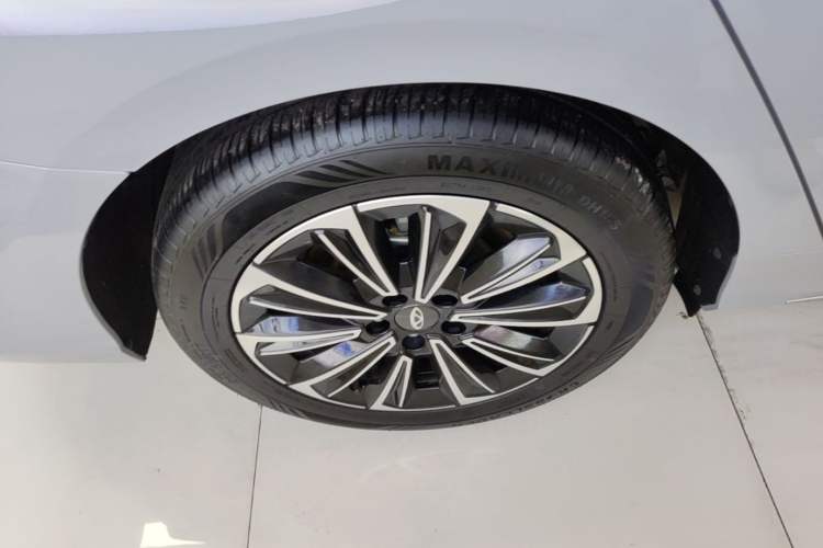 Used Chery Fengyun A8 2024 127 Chasing the Wind Edition Right Rear Wheel Hub