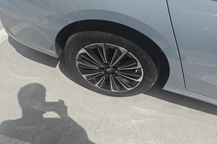 Used Chery Fengyun A8 2024 127 Chasing the Wind Edition Right Rear Wheel Hub
