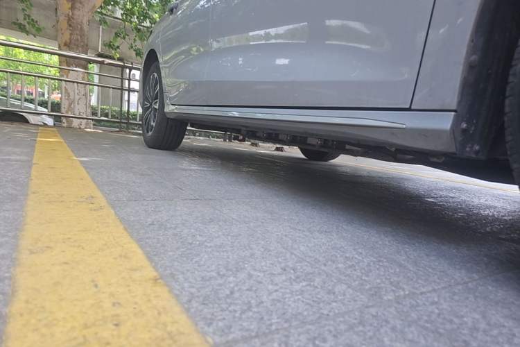 Used Chery Fengyun A8 2024 127 Yufeng Edition Right Side Sill