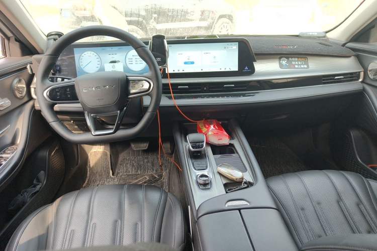 Used Chery Fengyun A8 2024 127 Long-Range Version Comfort Edition Center Console