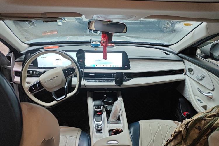 Used Chery Fengyun A8 2024 127 Long-Range Version Comfort Edition Center Console