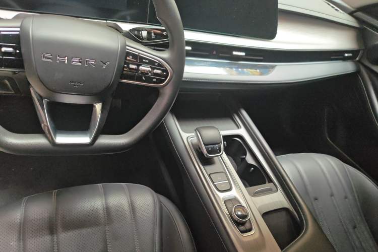Used Chery Fengyun A8 2024 127 Long-Distance Edition Standard Version Audio And AC Panel