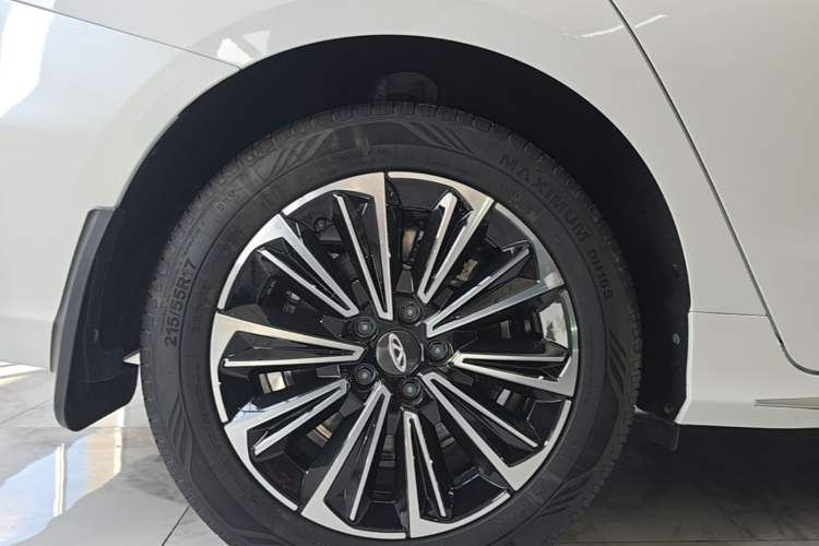Used Chery Fengyun A8 2024 127 Far Voyage Luxury Edition Exterior 5