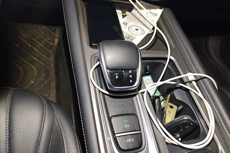 Used Chery Fengyun A8 2024 127 ZHU FENG Version Gear Lever