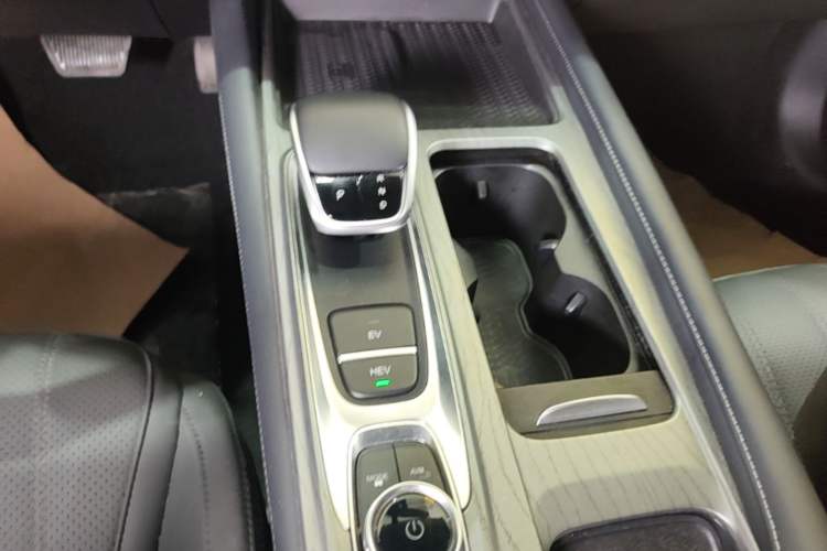 Used Chery Fengyun A8 2024 127 Long-Range Version Comfort Edition Gear Lever