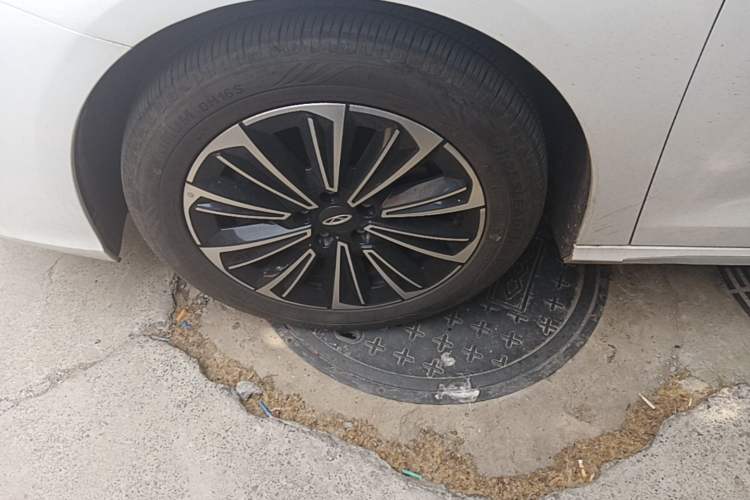 Used Chery Fengyun A8 2024 127 Yufeng Edition Left Front Wheel Hub