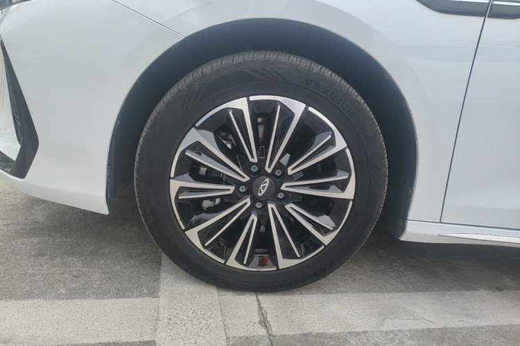 Used Chery Fengyun A8 2024 127 Yufeng Edition Left Front Wheel Hub