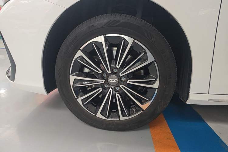 Used Chery Fengyun A8 2024 127 ZHU FENG Version Left Front Wheel Hub